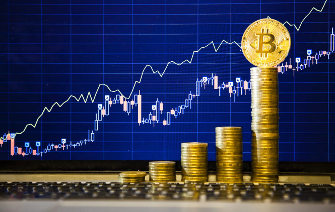 Πώς επενδύουν οι αρχάριοι σε bitcoins;
